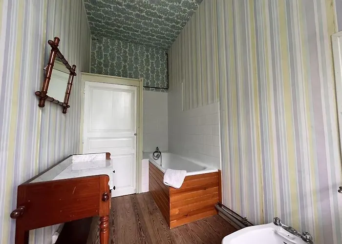 Demeure Familiale Du 19eme Siecle * Bram